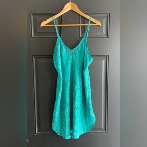 Intimate Affair California Elegant Turquoise Lace Chemise size Large